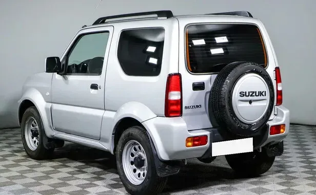 Suzuki Jimny, III Рестайлинг 2 — фото 4