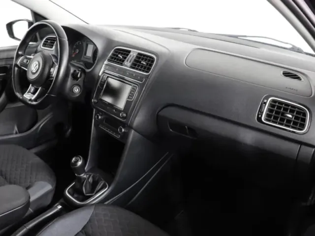 Volkswagen Polo, V Рестайлинг — фото 10