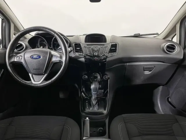 Ford Fiesta, Mk6 Рестайлинг — фото 12