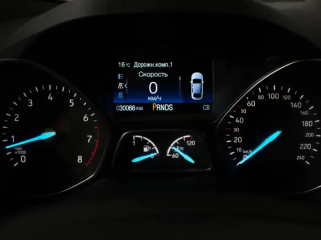 Ford Kuga, II Рестайлинг — фото 11