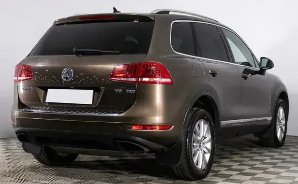 Volkswagen Touareg, II — фото 2