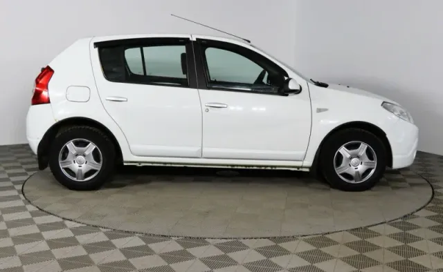 Renault Sandero, I — фото 4