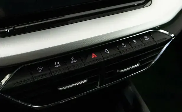 Skoda Octavia, IV (A8) — фото 11