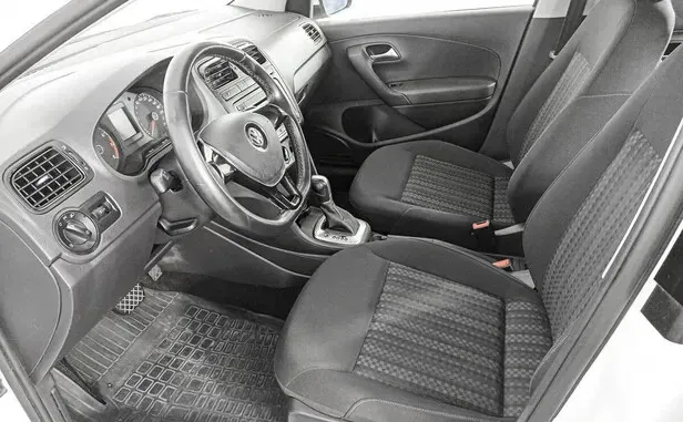Volkswagen Polo, V Рестайлинг — фото 7