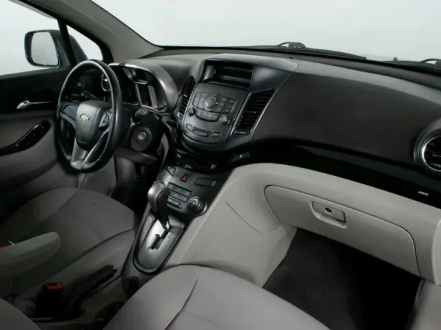 Chevrolet Orlando — фото 11