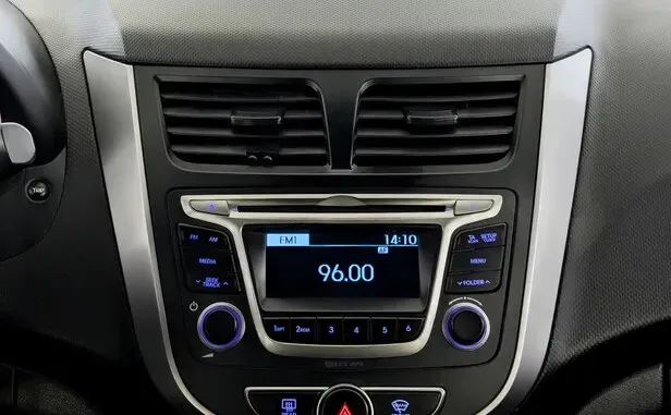 Hyundai Solaris, I Рестайлинг — фото 8
