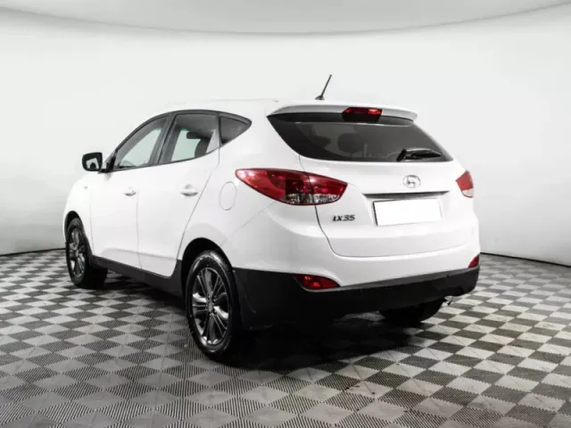 Hyundai ix35, I — фото 7