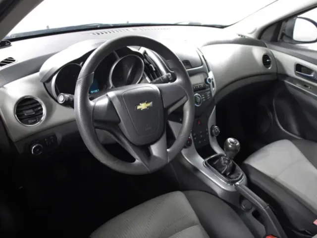 Chevrolet Cruze, I Рестайлинг — фото 15