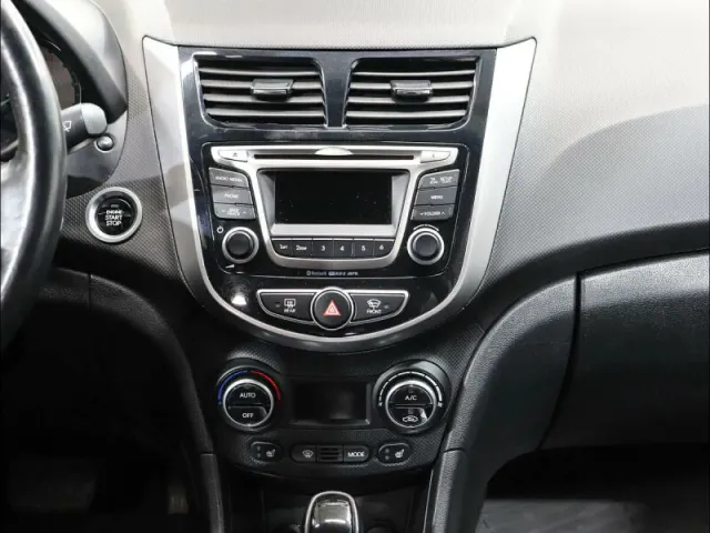 Hyundai Solaris, I — фото 15