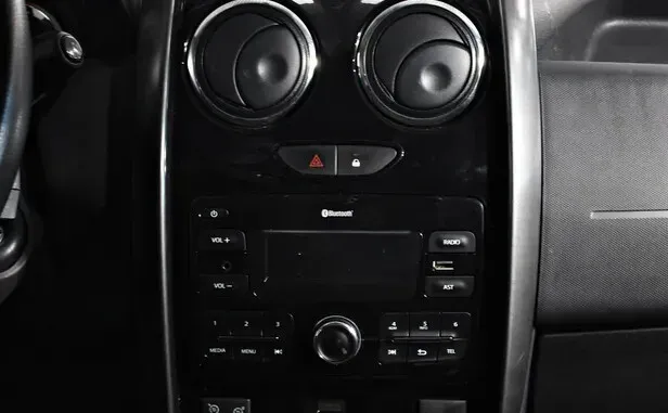 Renault Duster, I Рестайлинг — фото 7