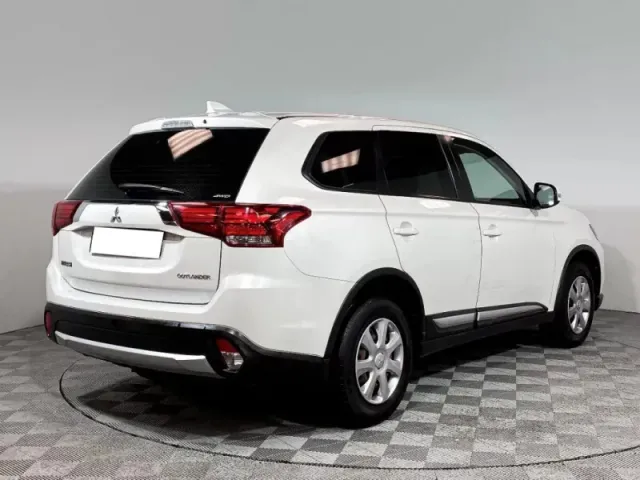 Mitsubishi Outlander, III Рестайлинг 2 — фото 5