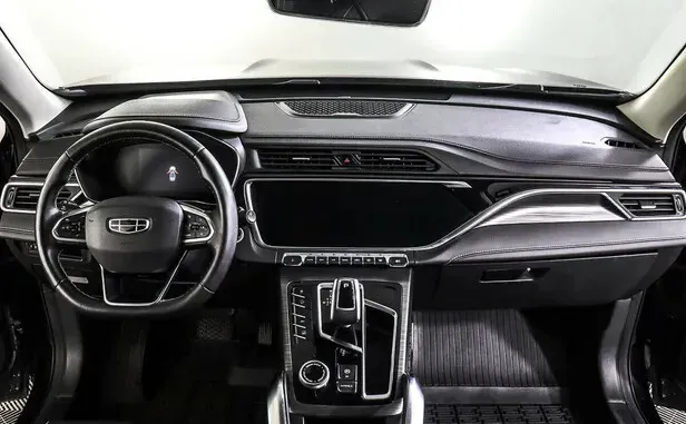 Geely Atlas Pro — фото 5