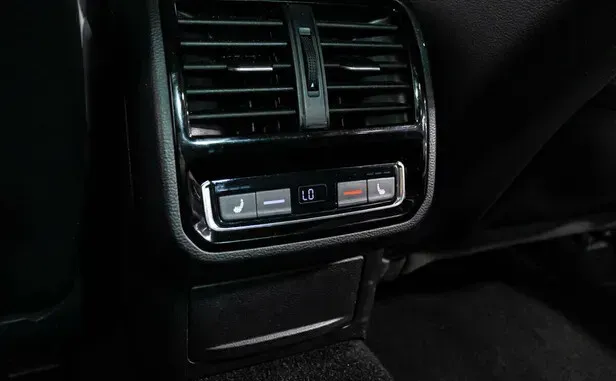Volkswagen Passat, B8 — фото 12