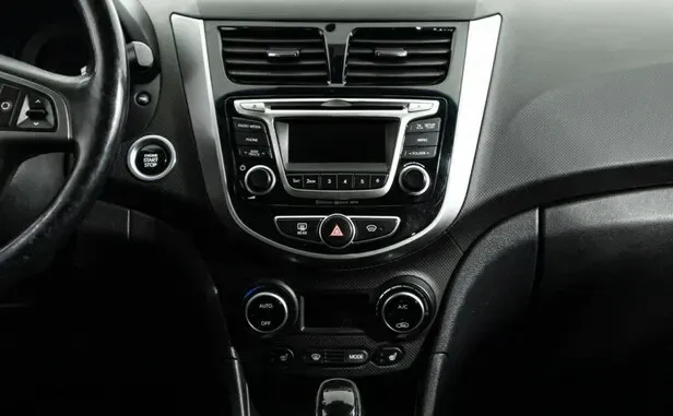 Hyundai Solaris, I Рестайлинг — фото 10