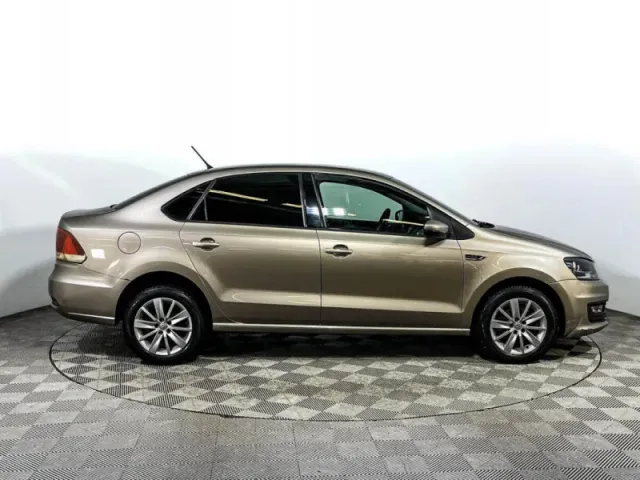 Volkswagen Polo, V Рестайлинг — фото 3