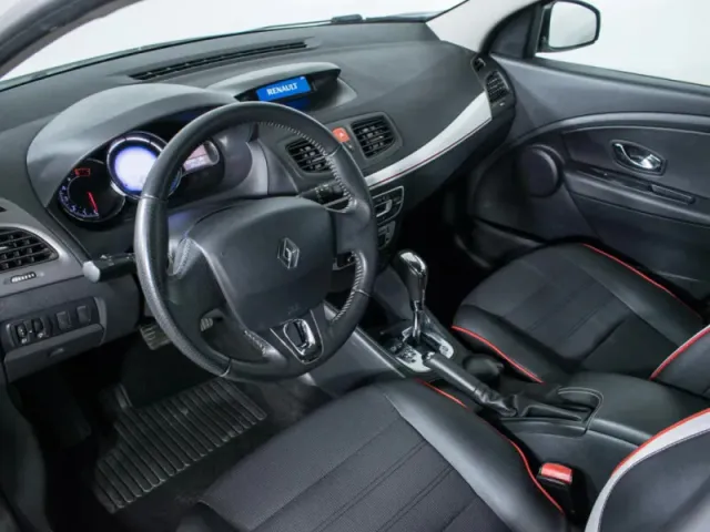 Renault Megane, III Рестайлинг — фото 15