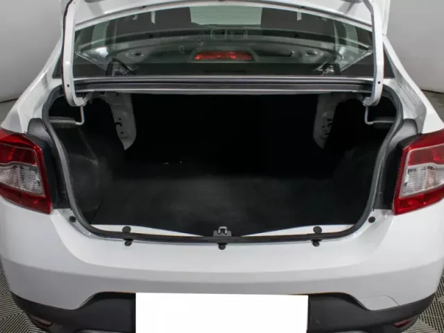 Renault Logan, II Рестайлинг — фото 9