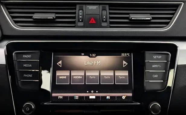 Skoda Superb, III — фото 9