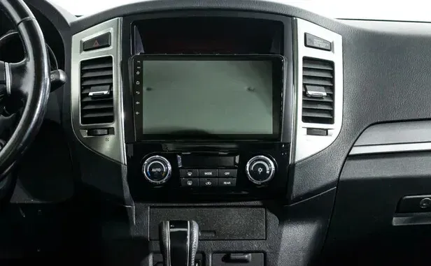 Mitsubishi Pajero, IV Рестайлинг 2 — фото 9