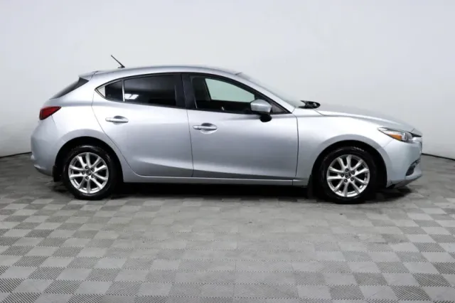 Mazda 3 — фото 4