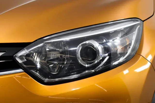 Renault Kaptur, I Рестайлинг — фото 9