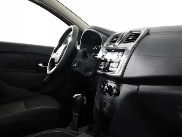 Renault Logan, II Рестайлинг — фото 27