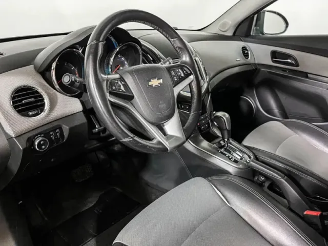 Chevrolet Cruze, I Рестайлинг — фото 13
