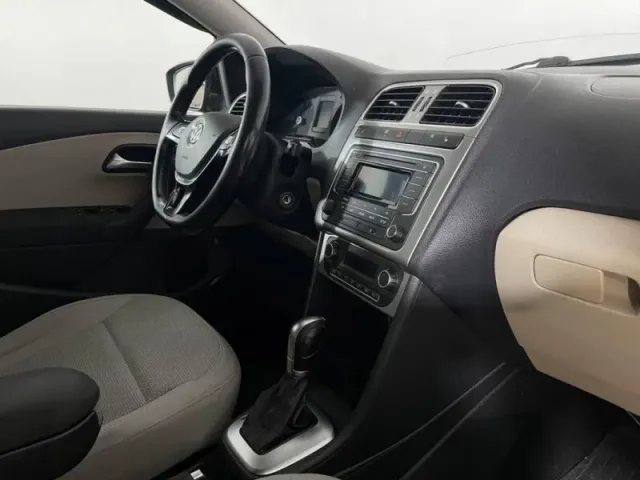 Volkswagen Polo, V Рестайлинг — фото 7