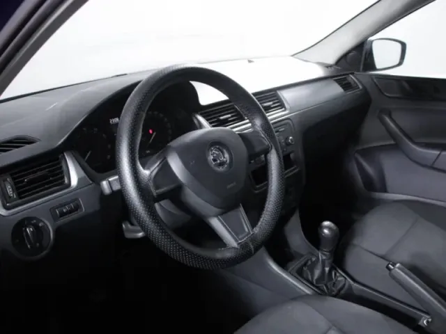 Skoda Rapid, I — фото 15