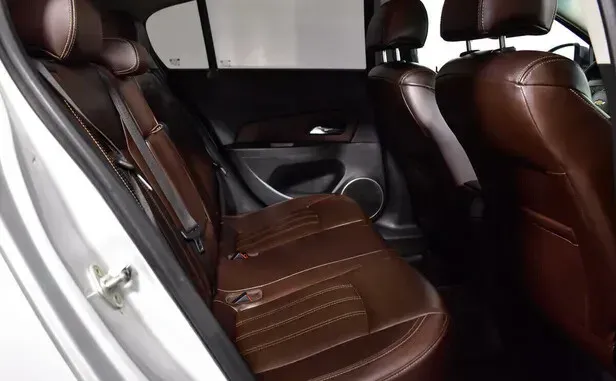 Chevrolet Cruze, I Рестайлинг — фото 7