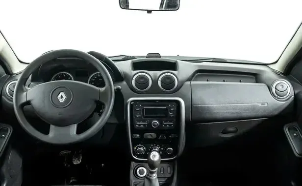 Renault Duster, I — фото 10