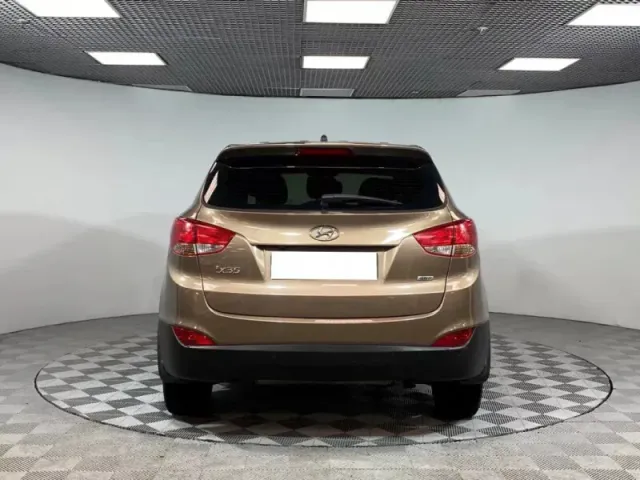 Hyundai ix35, I — фото 18