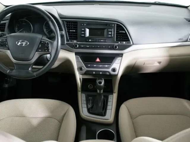 Hyundai Elantra, VI (AD) — фото 12