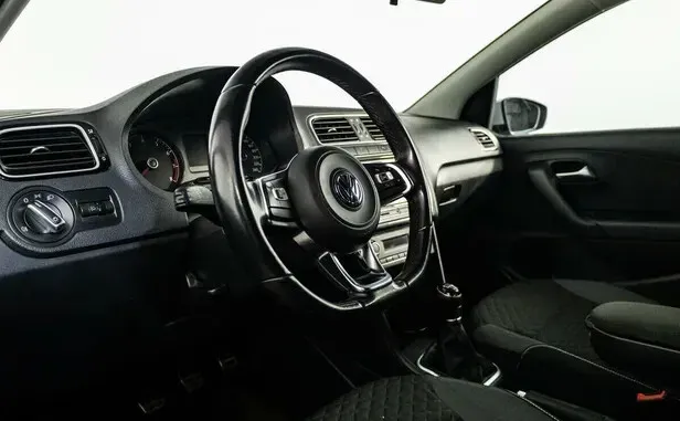 Volkswagen Polo, V Рестайлинг — фото 6