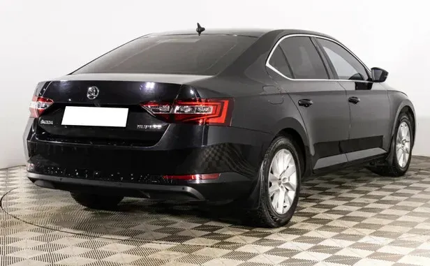 Skoda Superb, III — фото 2