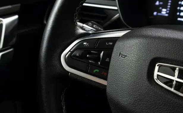 Geely Atlas Pro — фото 12