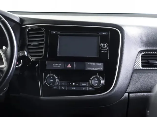 Mitsubishi Outlander, III — фото 17