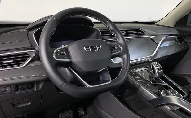 Geely Atlas Pro — фото 5
