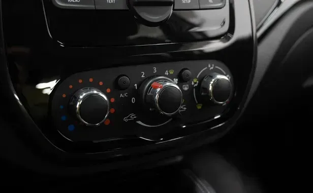 Renault Kaptur, I Рестайлинг — фото 15
