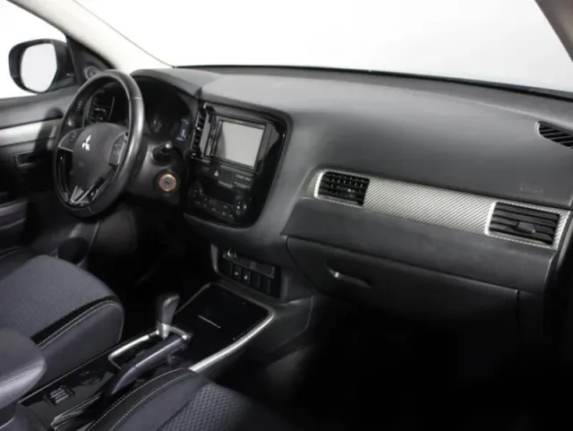 Mitsubishi Outlander, III Рестайлинг 2 — фото 10