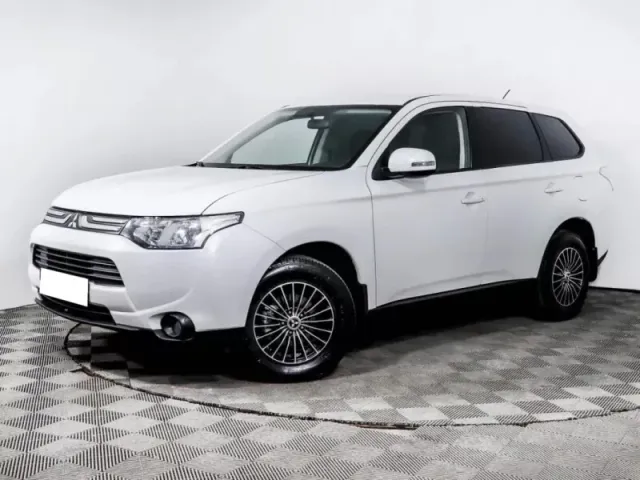 Mitsubishi Outlander, III — фото 1