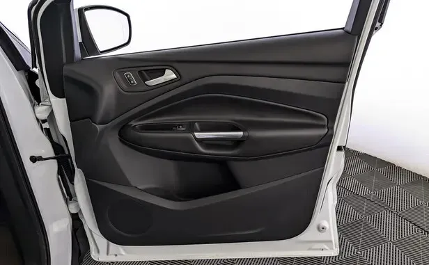 Ford Kuga, II Рестайлинг — фото 15