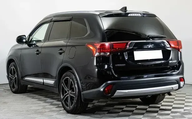 Mitsubishi Outlander, III Рестайлинг 2 — фото 4