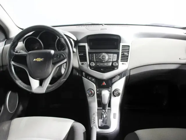 Chevrolet Cruze, I — фото 13