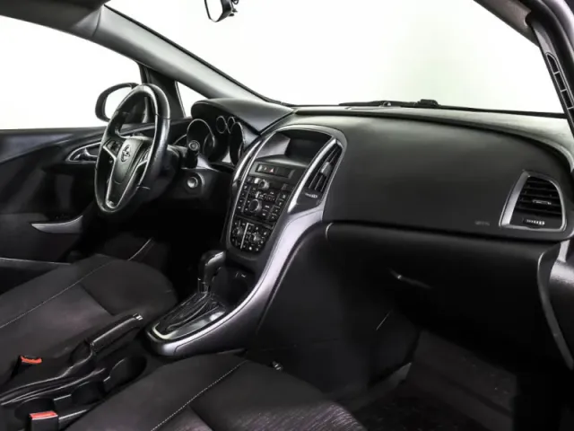 Opel Astra, J Рестайлинг — фото 12