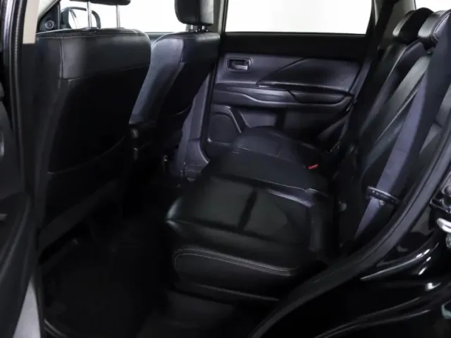 Mitsubishi Outlander, III — фото 14