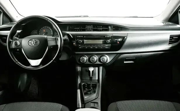 Toyota Corolla, XI (E160, E170, E180) — фото 6