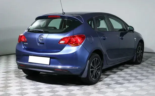 Opel Astra, J Рестайлинг — фото 2