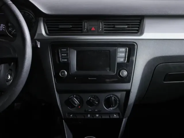 Skoda Rapid, I — фото 14
