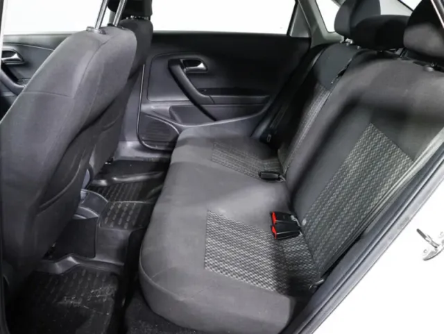 Volkswagen Polo, V Рестайлинг — фото 9